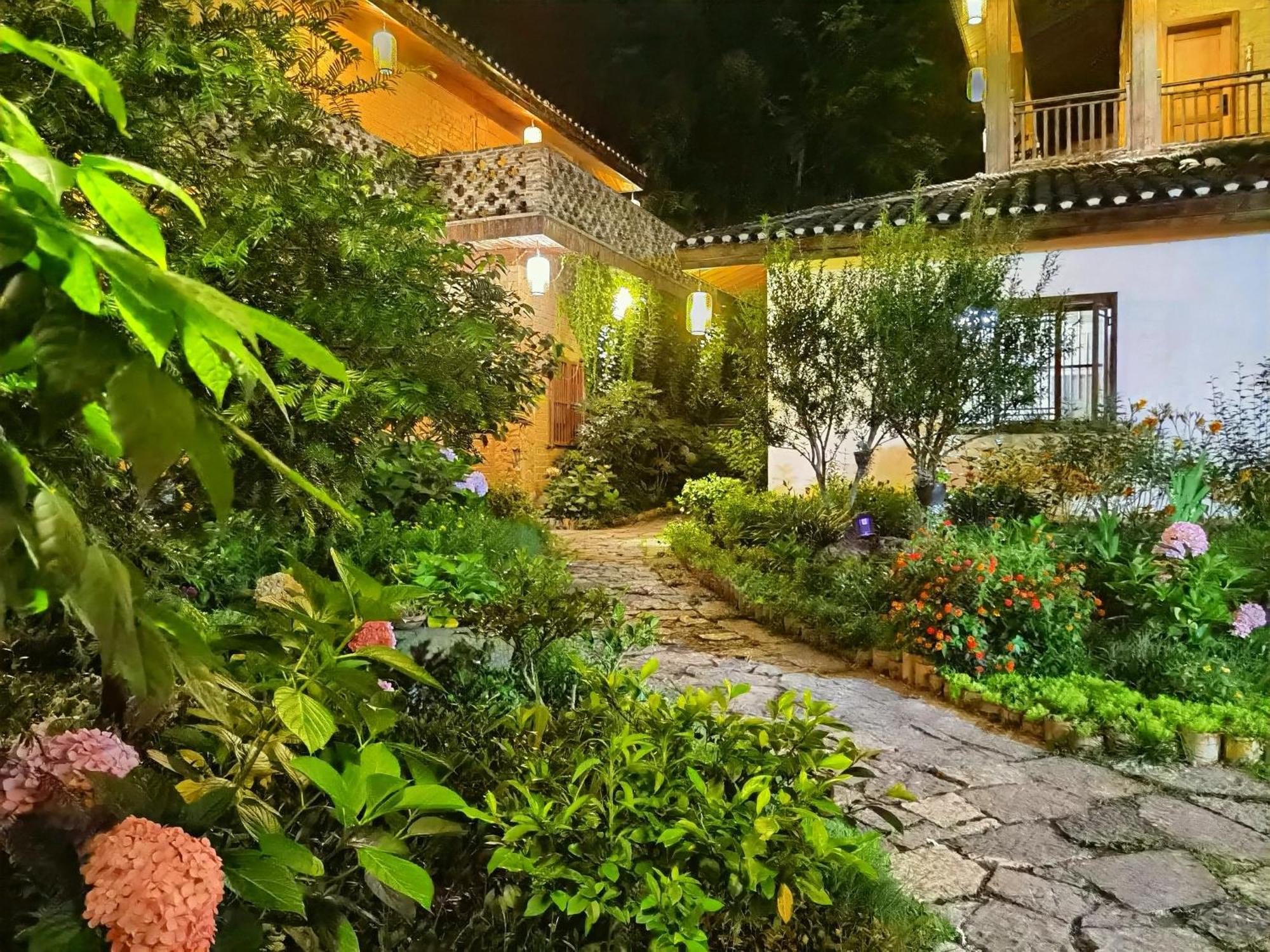 Dayong Antique Feature Resort Zhangjiajie Exterior foto