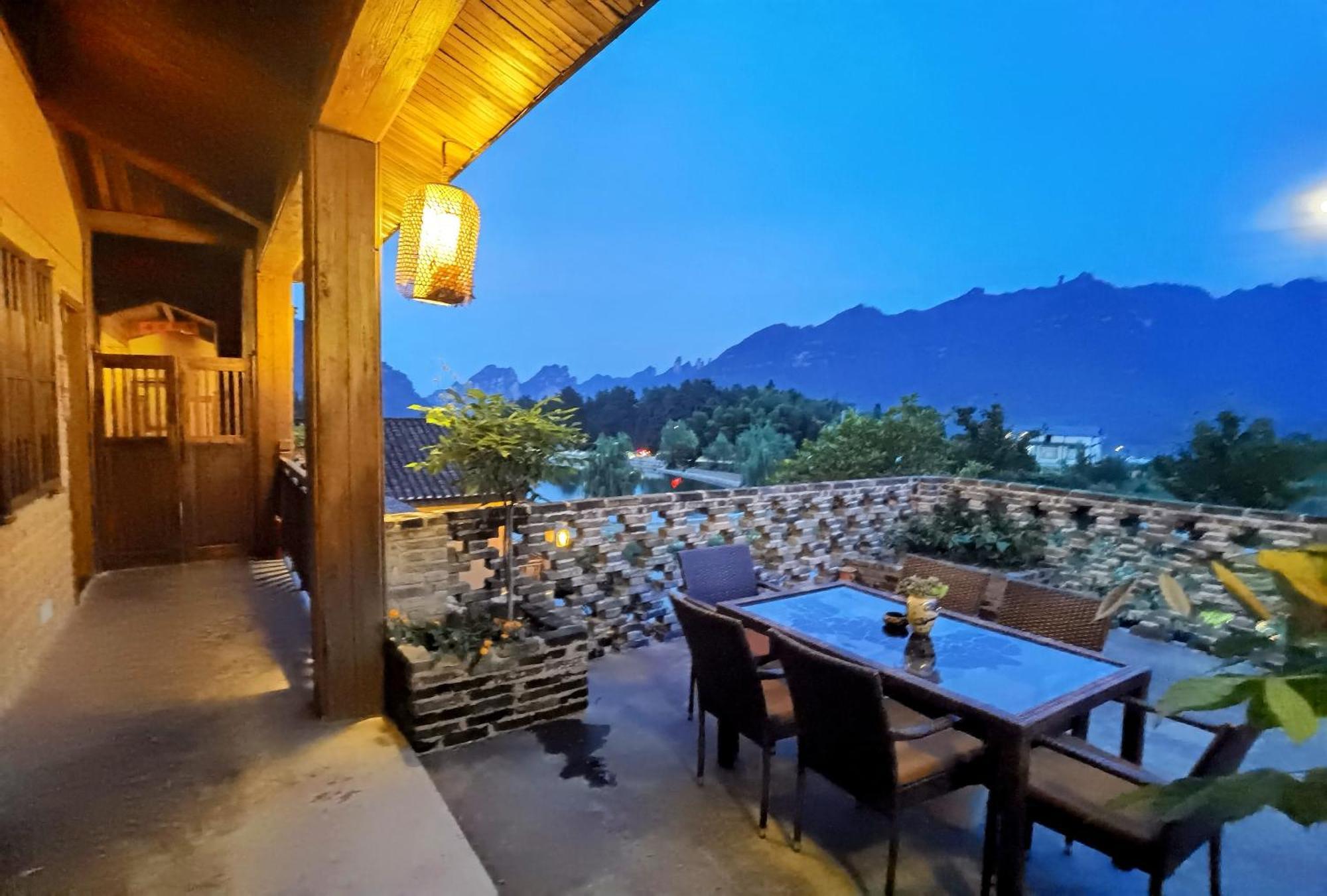 Dayong Antique Feature Resort Zhangjiajie Exterior foto