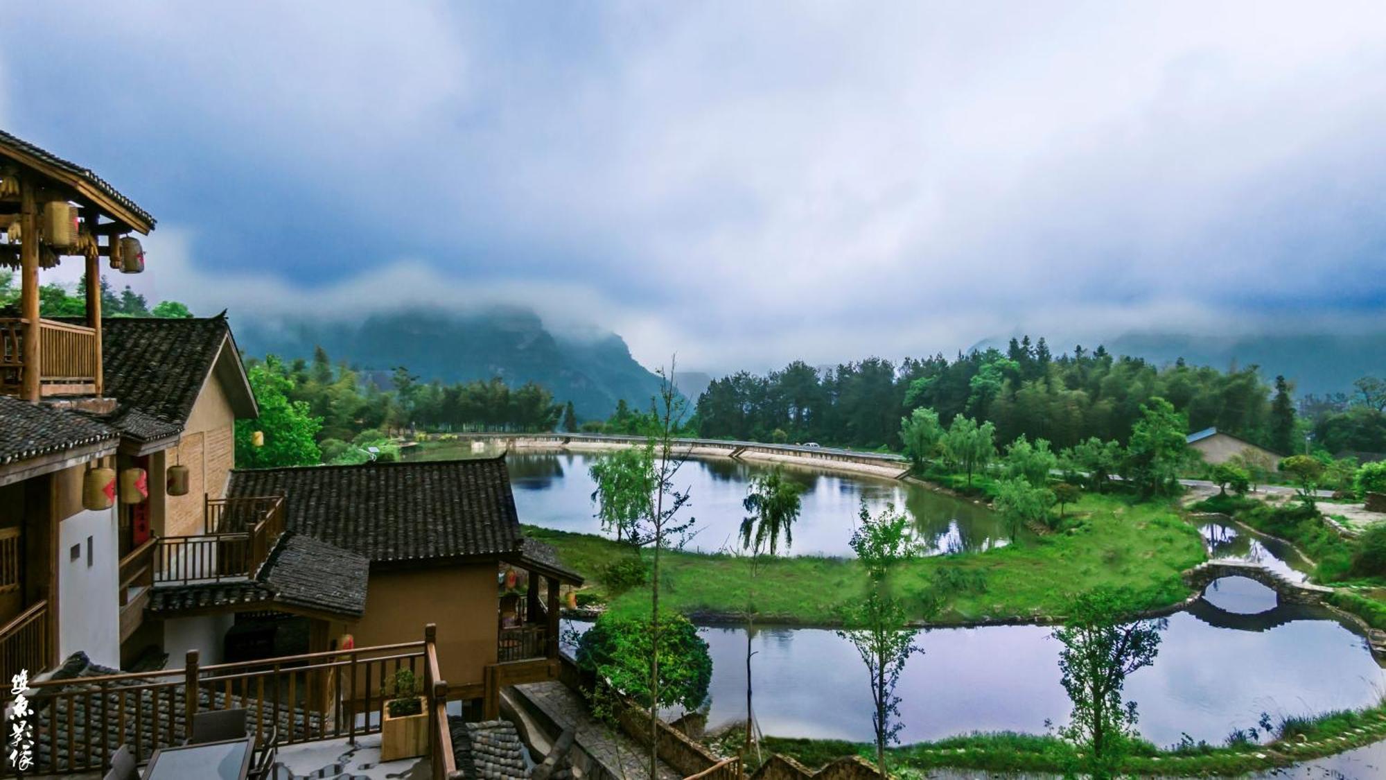 Dayong Antique Feature Resort Zhangjiajie Exterior foto