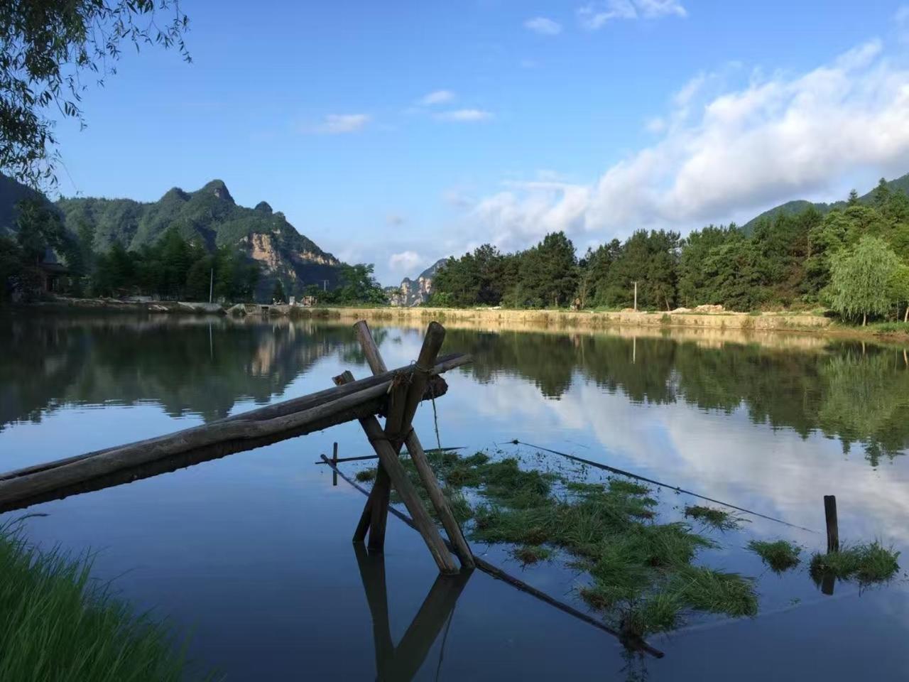 Dayong Antique Feature Resort Zhangjiajie Exterior foto